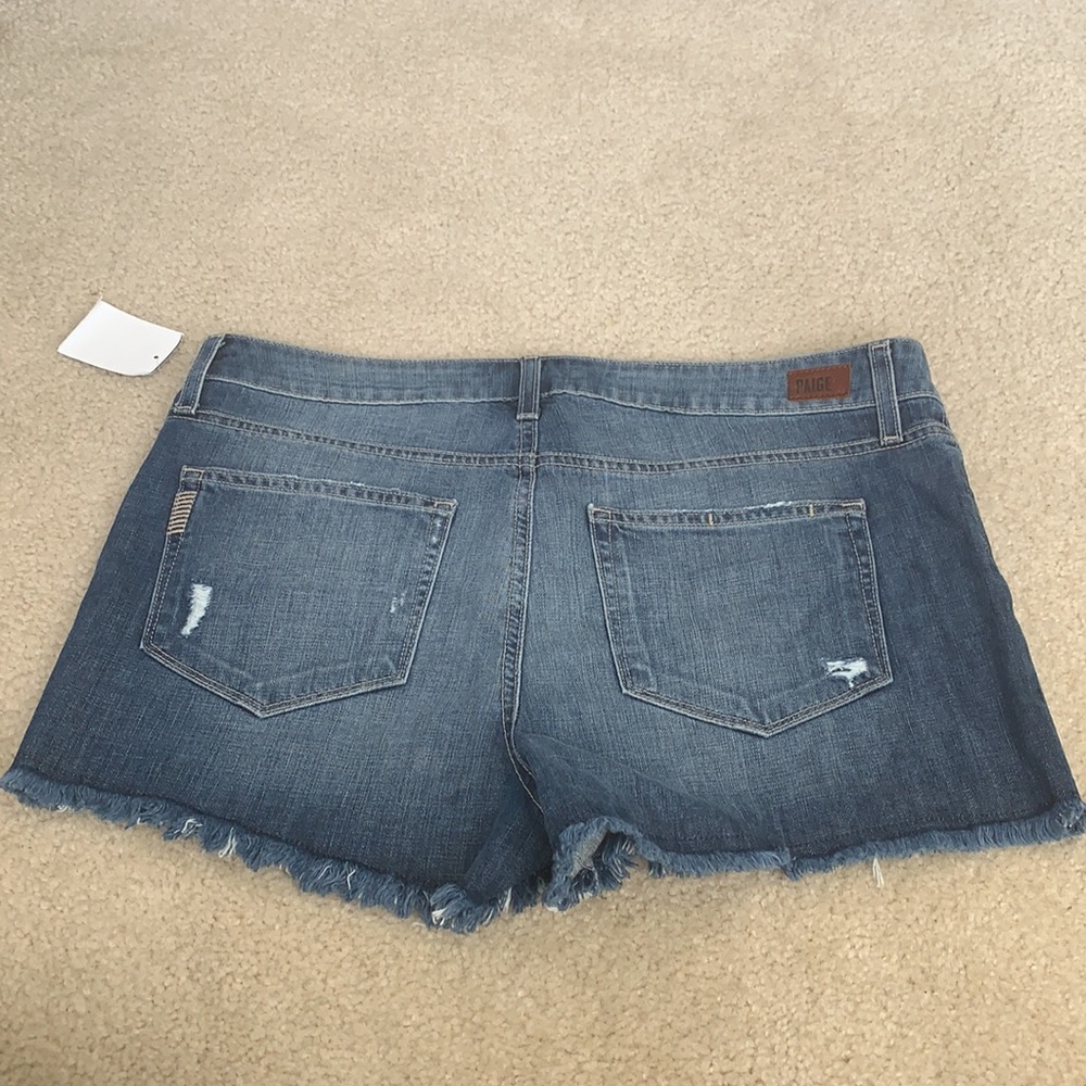 NWT: Paige Daryn Cut Off Izzy Destructed Denim Jean Short, Size 31 - Picture 6 of 8